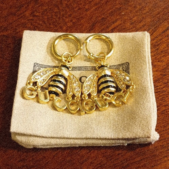 Authentic Gucci Gold Crystal Bee Dangling Earrings - Picture 5 of 5